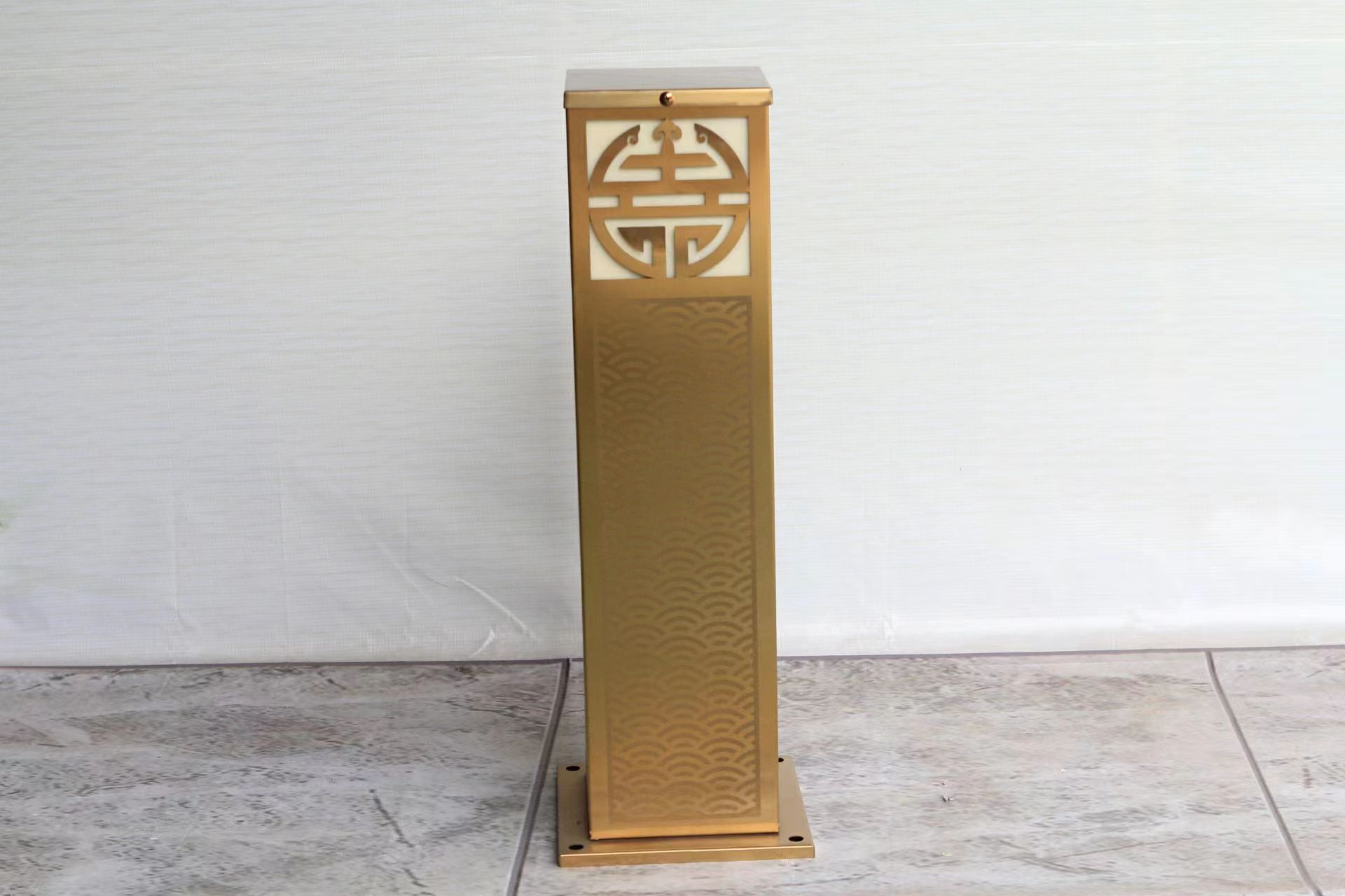 電鍍拉絲不銹鋼草坪燈(圖1)